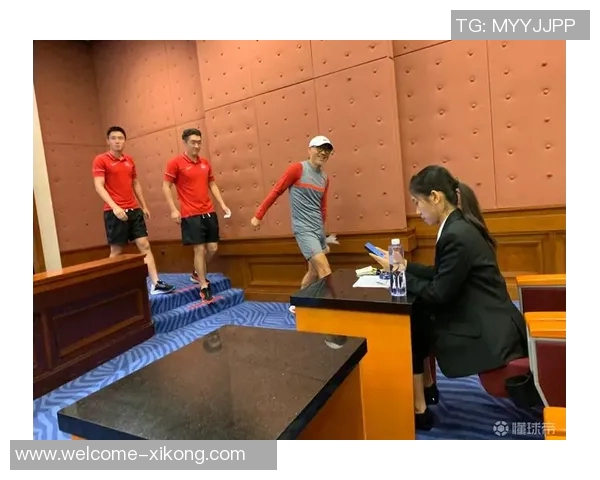 博尼因右小腿不适被换下离场后敷冰袋将接受进一步检查